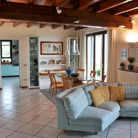 Piantini Sleeps 8 With Pool And Air Con Villa Meina