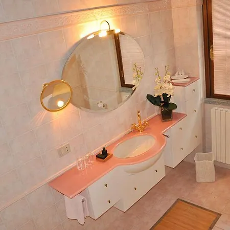 Villa Piantini Sleeps 8 With Pool And Air Con